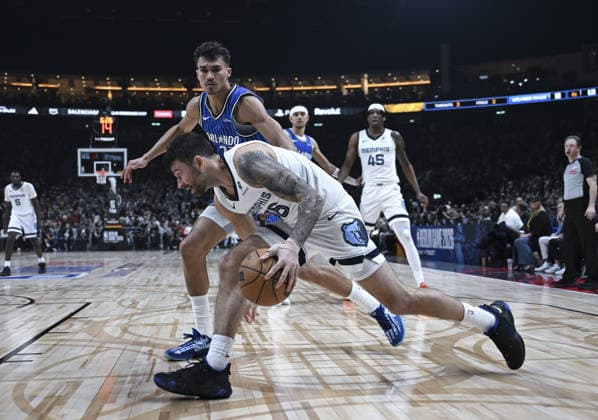 NBA, Basketball Herren, USA Berlin 2026: Orlando Magic v Memphis Grizzlies BERLIN, GERMANY – JANUARY 15: John Konchar (46) of Memphis Grizzlies in action during the NBA Berlin 2026 game between the Orlando Magic and the Memphis Grizzlies at Uber Arena in Berlin, Germany on January 15, 2026. Halil Sagirkaya Anadolu Berlin Germany. Editorial use only. Please get in touch for any other usage.  Copyright: x2026xAnadoluxHalilxSagirkayax