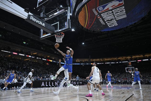 NBA, Basketball Herren, USA Berlin 2026: Orlando Magic v Memphis Grizzlies BERLIN, GERMANY – JANUARY 15: Paolo Banchero (5) of Orlando Magic in action during the NBA Berlin 2026 game between the Orlando Magic and the Memphis Grizzlies at Uber Arena in Berlin, Germany on January 15, 2026. Halil Sagirkaya Anadolu Berlin Germany. Editorial use only. Please get in touch for any other usage.  Copyright: x2026xAnadoluxHalilxSagirkayax