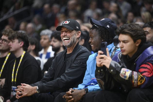 NBA, Basketball Herren, USA Berlin 2026: Orlando Magic v Memphis Grizzlies BERLIN, GERMANY – JANUARY 15: German football coach and Red Bull’s Global Head of Soccer Jurgen Klopp follows the NBA Berlin 2026 game between the Orlando Magic and the Memphis Grizzlies at Uber Arena in Berlin, Germany on January 15, 2026. Halil Sagirkaya Anadolu Berlin Germany. Editorial use only. Please get in touch for any other usage.  Copyright: x2026xAnadoluxHalilxSagirkayax