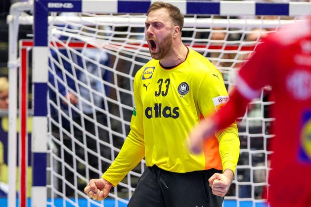 15 01 2026, Handball, Men s EHF EURO 2026, Germany Austria, Jyske Bank Boxen in Herning, Denmark, Preliminary Round Andreas Wolff Germany 33 cheering Denmark