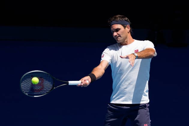 January 16, 2026: Roger Federer of Switzerland practises on Rod Laver Arena ahead of his guest appearance at the opening ceremony where he will play against other past winners of the 2026 Australian Open in Melbourne, Australia. Cal Media Melbourne Australia - ZUMAc04_ 20260116_faf_c04_007 Copyright: xSydneyxLowx
