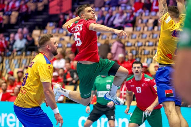 16 01 2026, Handball, Men s EHF EURO 2026, Portugal Romania, Jyske Bank Boxen in Herning, Denmark, Preliminary Round Francisco Mota Costa Portugal 26 Denmark