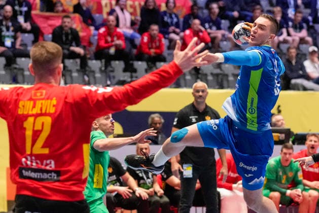 European Handball Championship, Slovenia Montenegro Baerum 20260116 Slovenia s Nik Henigman during the European Championship handball match between Slovenia and Montenegro in Unity arena Photo Cornelius Poppe NTB Baerum Norway EDITORIAL USE ONLY RESTRICTED USE FOR BETTING COMPANIES  Copyright: xCorneliusxPoppex xNTBx