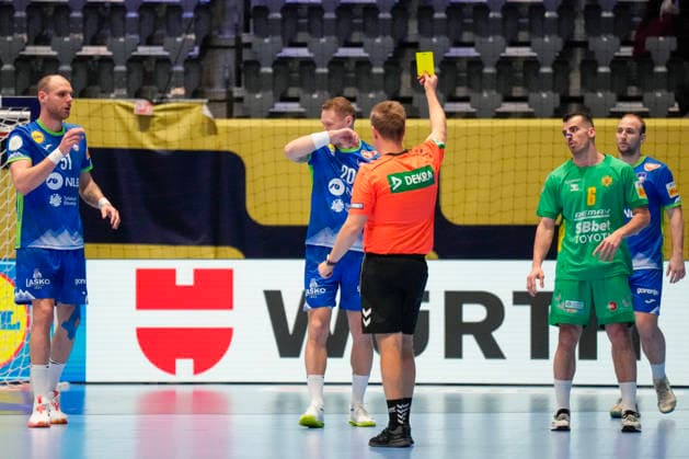 European Handball Championship, Slovenia Montenegro Baerum 20260116 Yellow card to Slovenia s Tilen Kodrin during the European Championship handball match between Slovenia and Montenegro in Unity arena Photo Cornelius Poppe NTB Baerum Norway EDITORIAL USE ONLY RESTRICTED USE FOR BETTING COMPANIES  Copyright: xCorneliusxPoppex xNTBx