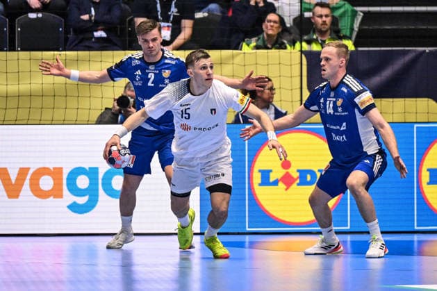 Simone Mengon of Italy during Men s EHF Euro 2026 - Iceland vs Italy, Handball match in Kristianstad, Sweden, January 16 2026  Copyright: xLuigixCanu IPAxSportx xipa-agency.netx xx IPA_70138363 IPA_Agency_IPA70138363