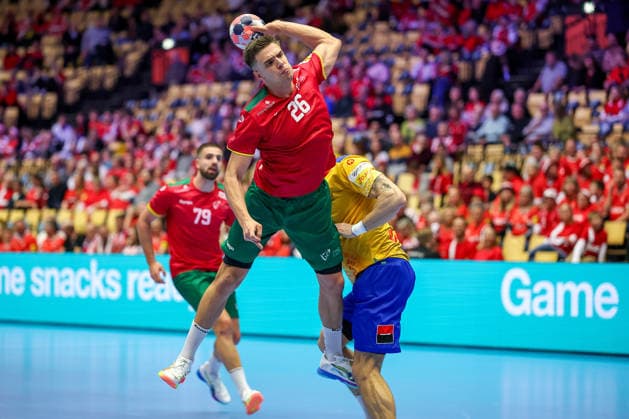 16 01 2026, Handball, Men s EHF EURO 2026, Portugal Romania, Jyske Bank Boxen in Herning, Denmark, Preliminary Round Francisco Mota Costa Portugal 26 Denmark