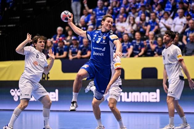 Janus Dadi Smarason of Iceland during Men s EHF Euro 2026 - Iceland vs Italy, Handball match in Kristianstad, Sweden, January 16 2026  Copyright: xLuigixCanu IPAxSportx xipa-agency.netx xx IPA_70138867 IPA_Agency_IPA70138867