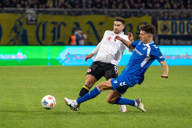 Germany, Soccer, 2 Bundesliga, Eintracht Braunschweig 1 FC Magdeburg on 16 01 in Braunschweig Eintracht Stadion Robin Heußer Eintracht Braunschweig 30 and Tobias Müller 1 FC Magdeburg 5 Copyright: xSvenxHeidmannx