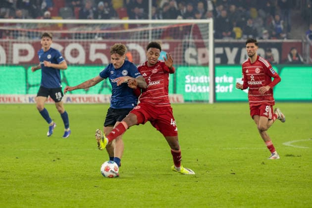 16 01 2026, xgrfx, Soccer 2 Bundesliga, Fortuna Duesseldorf Arminia Bielefeld v l Joel Grodowski Arminia Bielefeld , Elias Egouli Fortuna Düsseldorf DFL DFB REGULATIONS PROHIBIT ANY USE OF PHOTOGRAPHS as IMAGE SEQUENCES and or QUASI VIDEO Duesseldorf