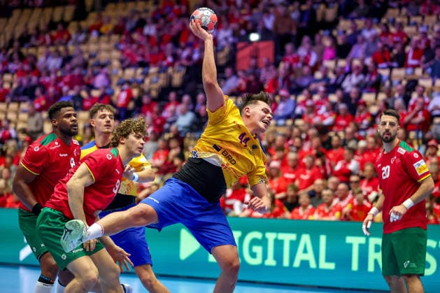16 01 2026, Handball, Men s EHF EURO 2026, Portugal Romania, Jyske Bank Boxen in Herning, Denmark, Preliminary Round Daniel Stanciuc Romania 44 Denmark