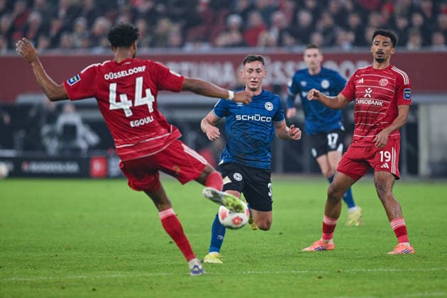 16 01 2026, Football, 2 Bundesliga, Matchday 18 Season 2025 2026, Fortuna Düsseldorf DSC Arminia Bielefeld, Elias Egouli Fortuna Düsseldorf , Marius Wörl DSC Arminia Bielefeld , Emmanuel Iyoha Fortuna Düsseldorf xRHR PHOTO TKx Copyright: RHR-FOTOx RHR-FOTO TK