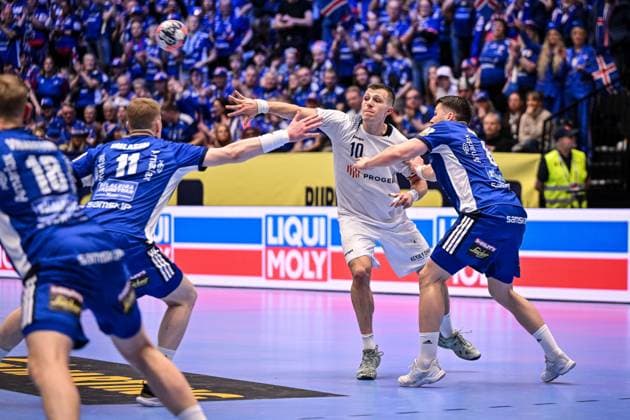 Marco Mengon of Italy during Men s EHF Euro 2026 - Iceland vs Italy, Handball match in Kristianstad, Sweden, January 16 2026  Copyright: xLuigixCanu IPAxSportx xipa-agency.netx xx IPA_70141606 IPA_Agency_IPA70141606