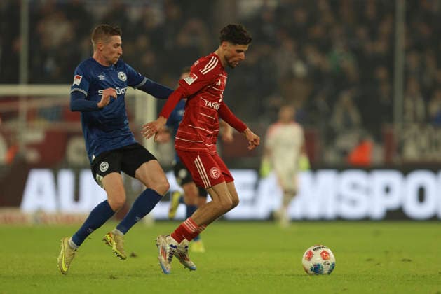 Arne Sicker Arminia Bielefeld and Anouar El Azzouzi Fortuna Düsseldorf in a duel during the 2 Bundesliga match between Fortuna Düsseldorf and Arminia Bielefeld, Merkur Spiel Arena on January 16, 2026 in Düsseldorf, Germany Photo by Oliver Kaelke DeFodi Images Arne Sicker Arminia Bielefeld and Anouar El Azzouzi Fortuna Düsseldorf battle for the ball during the 2 Bundesliga match between Fortuna Düsseldorf and Arminia Bielefeld at Merkur Spiel Arena on January 16, 2026 in Düsseldorf, Germany Photo by Oliver Kaelke DeFodi Images Photo by Oliver Kaelke DeFodi Images