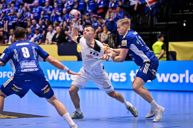 Marco Mengon of Italy during Men s EHF Euro 2026 - Iceland vs Italy, Handball match in Kristianstad, Sweden, January 16 2026  Copyright: xLuigixCanu IPAxSportx xipa-agency.netx xx IPA_70141664 IPA_Agency_IPA70141664