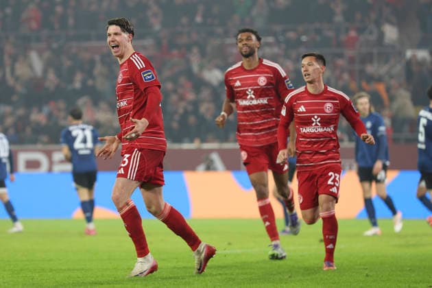 Cedric Itten Fortuna Düsseldorf goal celebration, celebrates with his team after scoring his team s first goal with teammates during the 2 Bundesliga match between Fortuna Düsseldorf and Arminia Bielefeld, Merkur Spiel Arena on January 16, 2026 in Düsseldorf, Germany, Germany Photo by Oliver Kaelke DeFodi Images Cedric Itten Fortuna Düsseldorf celebrates after scoring his team s first goal with teammates during the 2 Bundesliga match between Fortuna Düsseldorf and Arminia Bielefeld at Merkur Spiel Arena on January 16, 2026 in Düsseldorf, Germany Photo by Oliver Kaelke DeFodi Images Photo by Oliver Kaelke DeFodi Images