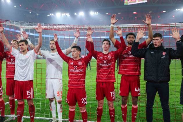Soccer 2 Bundesliga 18 Matchday Fortuna Düsseldorf DSC Arminia Bielefeld on 16 01 2026 at Merkur Spiel Arena in Düsseldorf V l n r Florian Kastenmeier Düsseldorf , Shinta Appelkamp Düsseldorf , Cedric Itten Düsseldorf , Elias Egouli Düsseldorf DFL regulations prohibit any use of photographs as image sequences and or quasi video xJRx