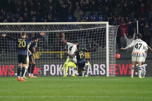 Pisa s Idrissa Toure in action ....During the Serie A soccer match between Pisa and Atalanta at the Cetilar Arena Romeo Anconetani Stadium in Pisa; Center West Italy; Tuesday January 16; 2026 ; Soccer  Copyright: x AlessandroxLaxRoccax