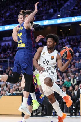 January 16, 2026, Madrid, Madrid, Spain: Tornike Shengelia of FC Barcelona, Barca and Andres Feliz of Real Madrid in action during the Turkish Airlines EuroLeague Regular Season Round 22 match between Real Madrid and FC Barcelona at Movistar Arena on January 16 2026, in Madrid, Spain. Madrid Spain - ZUMAa181 20260116_zaa_a181_098 Copyright: xIrinaxR.xHipolitox
