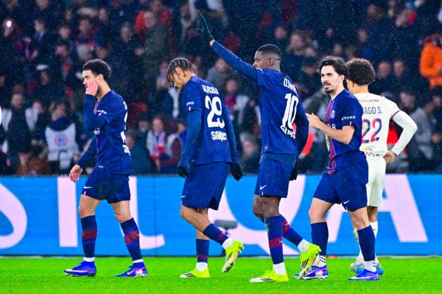 FOOTBALL : PSG vs Lille - Ligue1 - 16 01 2026 Ousmane DEMBELE ( 10 - PSG ) celebrates with teammates during the Ligue 1 match between Paris Saint Germain and Lille OSC at Parc Des Princes on January 16 , 2026 in Paris, France. ( Photo by Federico Pestelini PsnewZ ) - ParisFrance  Copyright: xFedericoxPestelinix