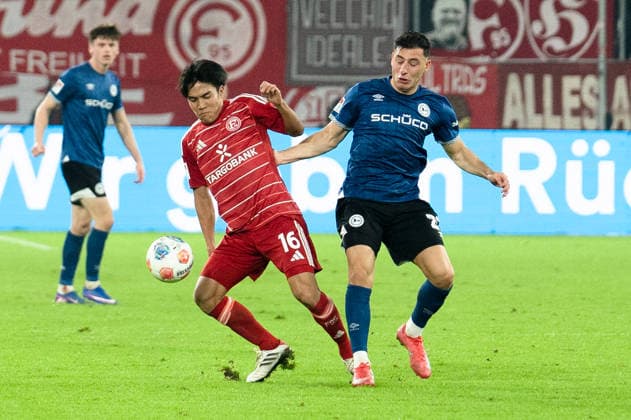Germany 2 Bundesliga 2025 26 Fortuna Düsseldorf vs Arminia Bielefeld 18 Matchday 16 01 2026 Merkur Spiel Arena Nordrhein Westfalen Stefano Russo Arminia Bielefeld, 21 Satoshi Tanaka Fortuna Düsseldorf, 16 Copyright: xCelinaxLeiersx