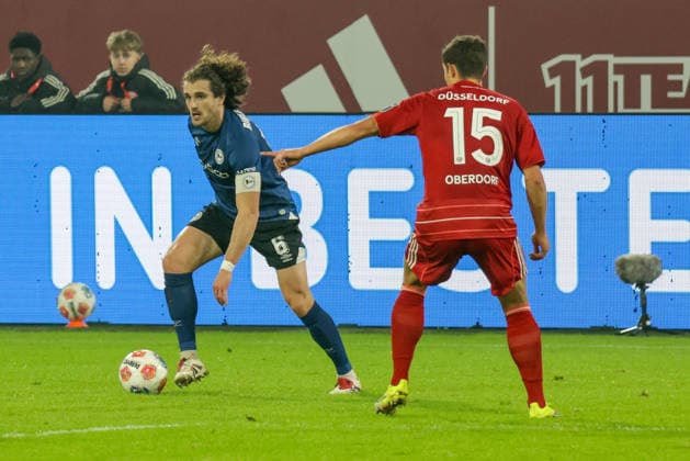 16 01 2026, xgrfx, Soccer 2 Bundesliga, Fortuna Duesseldorf Arminia Bielefeld v l Mael Corboz Arminia Bielefeld , Tim Oberdorf Fortuna Düsseldorf DFL DFB REGULATIONS PROHIBIT ANY USE OF PHOTOGRAPHS as IMAGE SEQUENCES and or QUASI VIDEO Duesseldorf