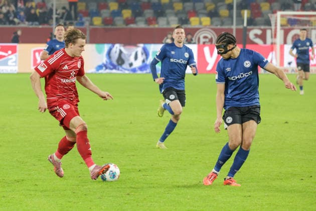16 01 2026, xgrfx, Soccer 2 Bundesliga, Fortuna Duesseldorf Arminia Bielefeld v l Christian Rasmussen Fortuna Düsseldorf , Joel Felix Arminia Bielefeld DFL DFB REGULATIONS PROHIBIT ANY USE OF PHOTOGRAPHS as IMAGE SEQUENCES and or QUASI VIDEO Duesseldorf