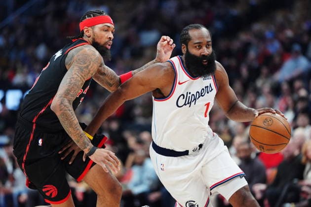 January 16, 2026, Toronto, On, Canada: Los Angeles Clippers James Harden (1) drives past Toronto Raptors Brandon Ingram (3) during first half NBA, Basketball Herren, USA basketball action in Toronto on Friday, Jan. 16, 2026. Canada News - January 16, 2026  - ZUMAc35_ 20260116_zaf_c35_079 Copyright: xFrankxGunnx