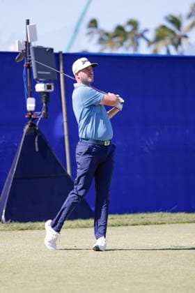 January 16, 2026, Honolulu, Hawaii, USA: TAYLOR PENDRITH, tees off at the 10th during Round 2 of the 2026 Sony Open in Honolulu, Hawaii on January 16, 2026. Honolulu USA - ZUMAm310 20260116_zsp_m310_057 Copyright: xElliotxMilesx