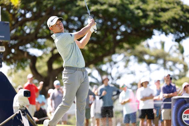 January 16, 2026, Honolulu, Hawaii, USA: COLLIN MORIKAWA tees off at the 4th during Round 2 of the 2026 Sony Open in Honolulu, Hawaii on January 16, 2026. Honolulu USA - ZUMAm310 20260116_zsp_m310_075 Copyright: xElliotxMilesx