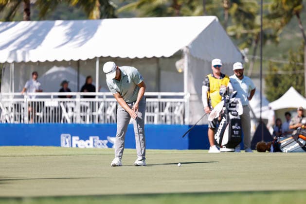 January 16, 2026, Honolulu, Hawaii, USA: COLLIN MORIKAWA putts on the 9th green during Round 2 of the 2026 Sony Open in Honolulu, Hawaii on January 16, 2026. Honolulu USA - ZUMAm310 20260116_zsp_m310_094 Copyright: xElliotxMilesx