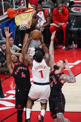 Los Angeles Clippers vs Toronto Raptors TORONTO, CANADA - JANUARY 16 : James Harden (1) of Los Angeles Clippers in action during the NBA, Basketball Herren, USA basketball game between Los Angeles Clippers and Toronto Raptors at the Scotiabank Arena on January 16, 2026 in Toronto, Ontario, Canada. Mert Alper Dervis Anadolu Toronto Canada. Editorial use only. Please get in touch for any other usage.  Copyright: x2026xAnadoluxMertxAlperxDervisx