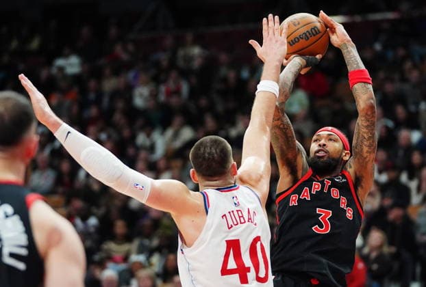 January 16, 2026, Toronto, On, Canada: Toronto Raptors Brandon Ingram (3) shoots over Los Angeles Clippers Ivica Zubac (40) during second half NBA, Basketball Herren, USA basketball action in Toronto on Friday, Jan. 16, 2026. Canada News - January 16, 2026  - ZUMAc35_ 20260116_zaf_c35_100 Copyright: xFrankxGunnx