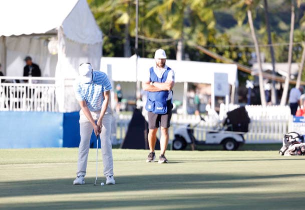 January 16, 2026, Honolulu, Hawaii, USA: CAM DAVIS, left, putts on the 9th green during Round 2 of the 2026 Sony Open in Honolulu, Hawaii on January 16, 2026. Honolulu USA - ZUMAm310 20260116_zsp_m310_103 Copyright: xElliotxMilesx