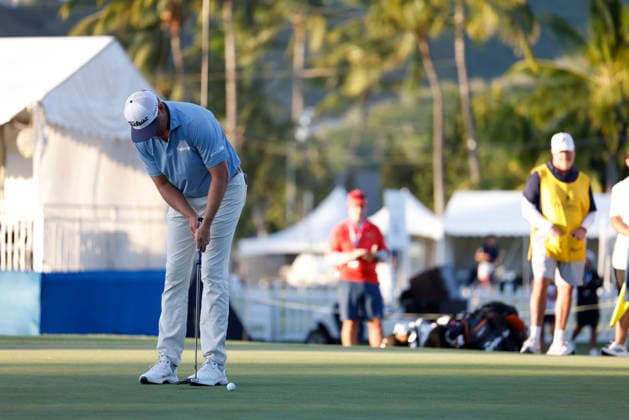 January 16, 2026, Honolulu, Hawaii, USA: PATTON KIZZIRE putts on the 9th green during Round 2 of the 2026 Sony Open in Honolulu, Hawaii on January 16, 2026. Honolulu USA - ZUMAm310 20260116_zsp_m310_113 Copyright: xElliotxMilesx