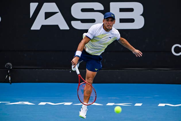 Sebastian Baez (ARG) serves to Jakub Mensik (CZE) in the Men s singles final match of the ASB Classic Men™s ATP, Tennis Herren 250 tennis tournament at Manuka Doctor Arena, Auckland, New Zealand on Saturday 17 January 2026. Photo credit: Alan Lee Auckland New Zealand Copyright: xAlanxLeex xx