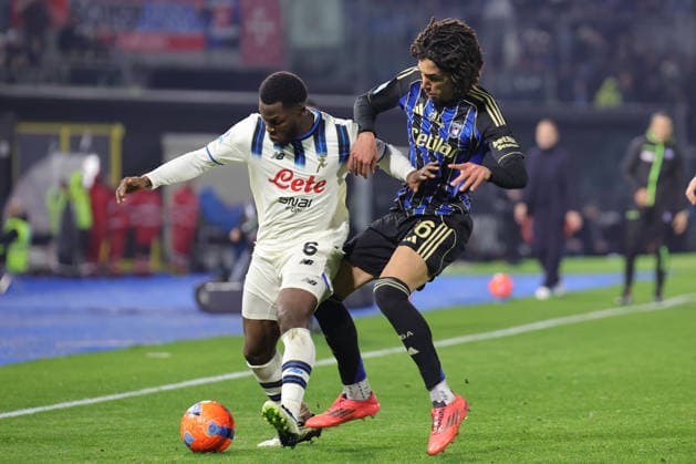 Pisa S.C. v Atalanta BC - Campionato Serie A Francesco Coppola of Pisa SC and Yunus Musah of Atalanta ,battle for the ball during the Italian Serie A football match between Pisa S.C. and Atalanta BC ,on January 16 ,2026 at the Arena Garibaldi-Romeo Anconetani Stadium in Pisa. Pisa PI Italy  Copyright: xAndreaxMartinix originalFilename:martini-pisascva260116_nprBM.jpg
