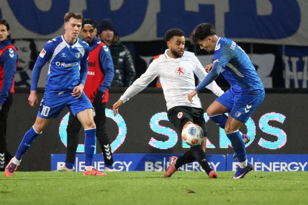 Braunschweig vs Magdeburg, 2 BL Braunschweig, 16 01 2026, Football, Men, 2 BL, Season 2025 2026, Eintracht Braunschweig vs 1 FC Magdeburg DFL DFB REGULATIONS PROHIBIT ANY USE OF PHOTOGRAPHS as IMAGE SEQUENCES and or QUASI VIDEO Stadion an der Hamburger Straße Niedersachsen Germany
