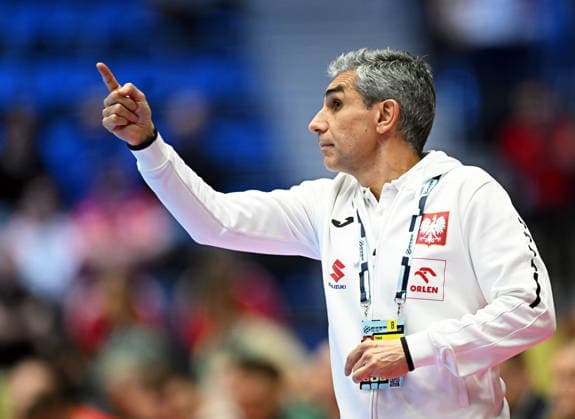 2026.01.16 Kristianstad Szwecja Pilka Reczna Mistrzostwa Europy w pilce recznej mezczyzn 2026 Wegry - Polska N z Jota Gonzalez trener coach Foto Norbert Barczyk PressFocus 2026.01.16 Kristianstad Szwecja Handball Men s EHF Euro 2026 Hungary - Poland Jota Gonzalez trener coach Credit: Norbert Barczyk PressFocus NEWSPIX.PL --- newspix.pl 