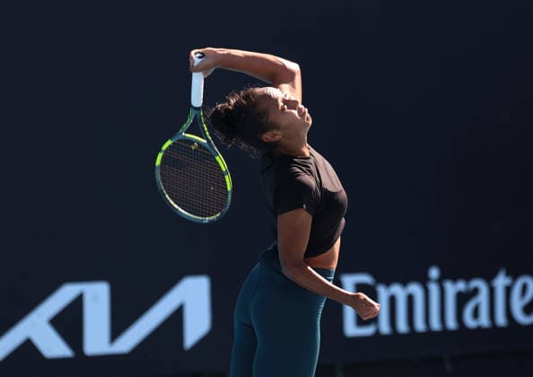 January 17, 2026, Melbourne, Victoria, Australia: LEYLA FERNANDEZ of Canada during the practise session before Australian Open, Melbourne, Australia. Melbourne Australia - ZUMAc278 20260117_zsp_c278_024 Copyright: xMarcinxCholewinskix
