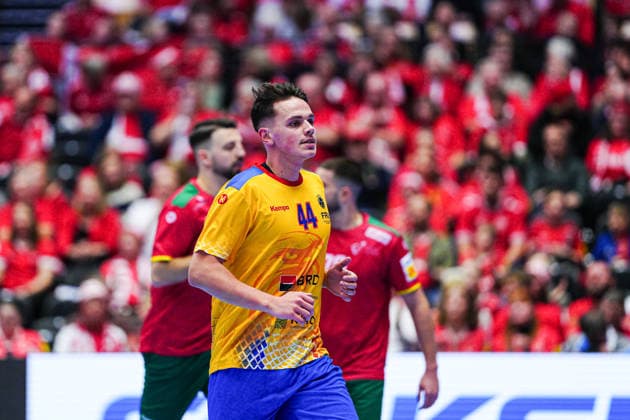 Daniel Stanciuc Romania, 44 DEN, Portugal vs Romania, Handball, EHF European Championship 2026, Group B, Matchday 1, 16 01 2026 DEN, Portugal vs Romania, Handball, EHF European Championship 2026, Group B, Matchday 1, 16 01 2026 Herning Copyright: xEibner-Pressefoto MarcelxvonxFehrnx EP_MFN