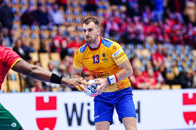 Radu Ghita Romania, 13 DEN, Portugal vs Romania, Handball, EHF European Championship 2026, Group B, Matchday 1, 16 01 2026 DEN, Portugal vs Romania, Handball, EHF European Championship 2026, Group B, Matchday 1, 16 01 2026 Herning Copyright: xEibner-Pressefoto MarcelxvonxFehrnx EP_MFN
