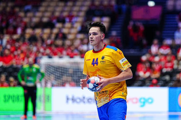 Daniel Stanciuc Romania, 44 DEN, Portugal vs Romania, Handball, EHF European Championship 2026, Group B, Matchday 1, 16 01 2026 DEN, Portugal vs Romania, Handball, EHF European Championship 2026, Group B, Matchday 1, 16 01 2026 Herning Copyright: xEibner-Pressefoto MarcelxvonxFehrnx EP_MFN