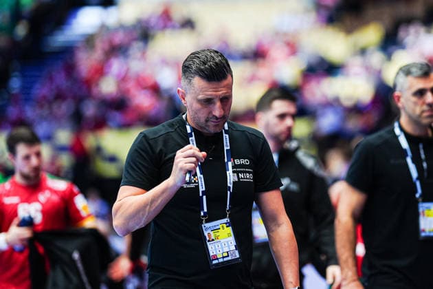George Buricea Romania, Coach DEN, Portugal vs Romania, Handball, EHF European Championship 2026, Group B, Matchday 1, 16 01 2026 DEN, Portugal vs Romania, Handball, EHF European Championship 2026, Group B, Matchday 1, 16 01 2026 Herning Copyright: xEibner-Pressefoto MarcelxvonxFehrnx EP_MFN