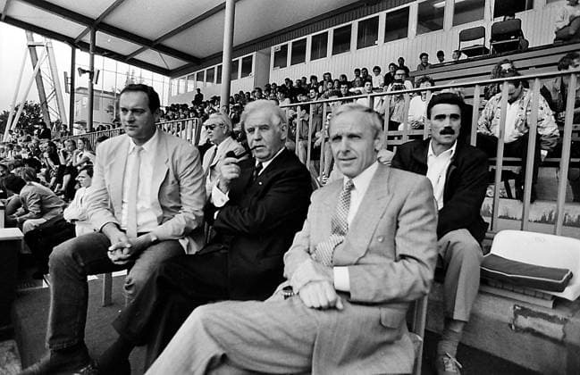 LAC Leichtathletik-Meeting 18.06.1994, Chemnitz, Sportforum, LAC Chemnitz, Leichtathletik- Meeting, Promionente Gäste , Sachsens Ministerpräsident Kurt Biedenkopf (mit Pfeife) Sachsen BRD