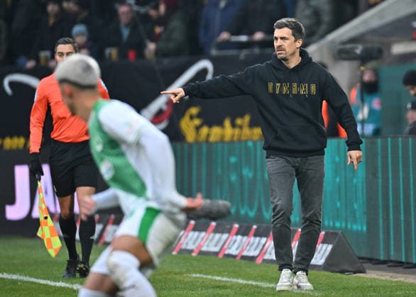 17 01 2026 Soccer Season 2025 2026 2 Soccer Bundesliga 18 Matchday SG Dynamo Dresden SGD SpVgg Greuther Fürth SGF Kleeblatt Sportfoto Zink MeZi xmexzix DFL regulations prohibit any use of photographs as image sequences and or quasi video only for editorial use Thomas Stamm Trainer SG Dynamo Dresden SGD