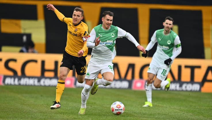 17 01 2026 Soccer season 2025 2026 2 Soccer Bundesliga 18 Matchday SG Dynamo Dresden SGD SpVgg Greuther Fürth SGF Kleeblatt Sportfoto Zink xwoxzix DFL regulations prohibit any use of photographs as image sequences and or quasi video only for editorial use Niklas Hauptmann 27, SG Dynamo Dresden SGD Felix Klaus 30, SpVgg Greuther Fürth
