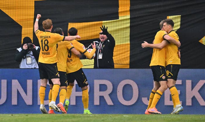 17 01 2026 Soccer season 2025 2026 2 Soccer Bundesliga 18 Matchday SG Dynamo Dresden SGD SpVgg Greuther Fürth SGF Kleeblatt Sportfoto Zink MeZi xmexzix DFL regulations prohibit any use of photographs as image sequences and or quasi video only for editorial use Torjubel Jubel nach Treffer Torschuß zum 1 0 durch Thomas Keller 39, SG Dynamo Dresden SGD