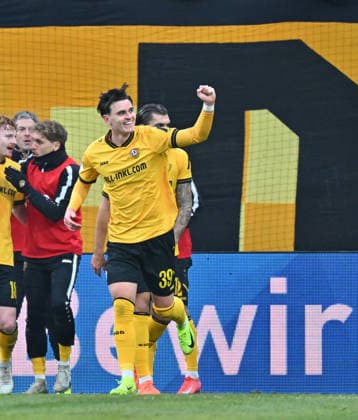 17 01 2026 Soccer Season 2025 2026 2 Soccer Bundesliga 18 Matchday SG Dynamo Dresden SGD SpVgg Greuther Fürth SGF Kleeblatt Sportfoto Zink MeZi xmexzix DFL regulations prohibit any use of photographs as image sequences and or quasi video only for editorial use Torjubel Jubel Freude nach Treffer Tor Torschuß zum 1 0 durch Thomas Keller 39, SG Dynamo Dresden SGD