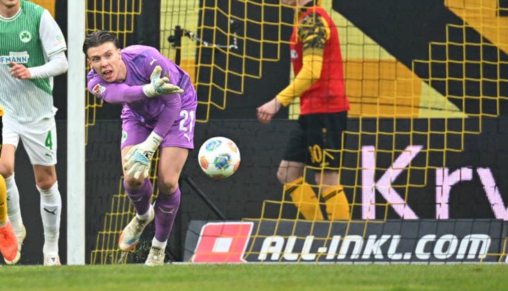 17 01 2026 Soccer season 2025 2026 2 Soccer Bundesliga 18 Matchday SG Dynamo Dresden SGD SpVgg Greuther Fürth SGF Kleeblatt Sportfoto Zink MeZi xmexzix DFL regulations prohibit any use of photographs as image sequences and or quasi video only for editorial use Timo Schlieck 21, SpVgg Greuther Fürth