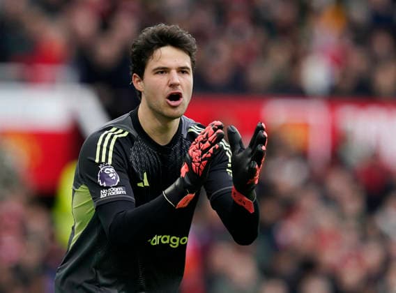 Manchester, England, 17th January 2026. Senne Lammens of Manchester United, ManU during the Manchester United vs Manchester City Premier League match at Old Trafford, Manchester. Picture credit should read: Andrew Yates Sportimage EDITORIAL USE ONLY. No use with unauthorised audio, video, data, fixture lists, club league logos or live services. Online in-match use limited to 120 images, no video emulation. No use in betting, games or single club league player publications. SPI_061_AY_ManUtd_ManCity SPI-4456-0060